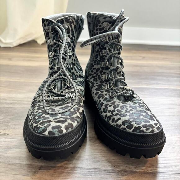 Lucky Brand Eavan Combat Boots Blue Cheetah Print Size 8 - Picture 3 of 7